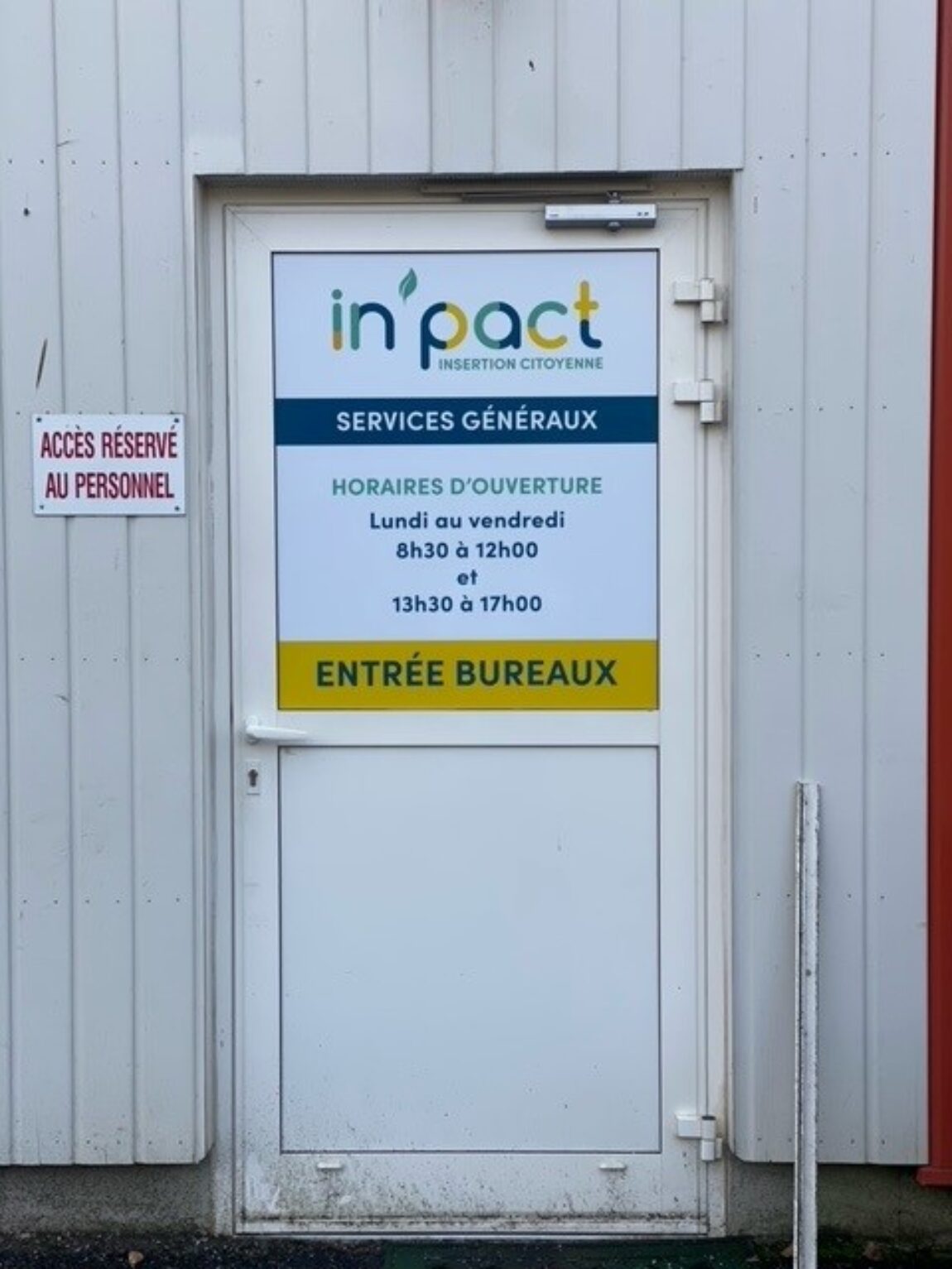 stickers_entree_bureau